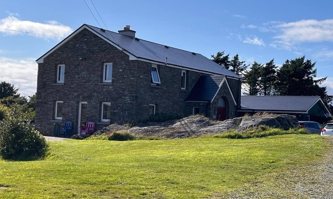Ardnatrush Cottage | SKYFALL Lodge & Cottage on the Wild Atlantic Way in Ireland's beautiful West Cork