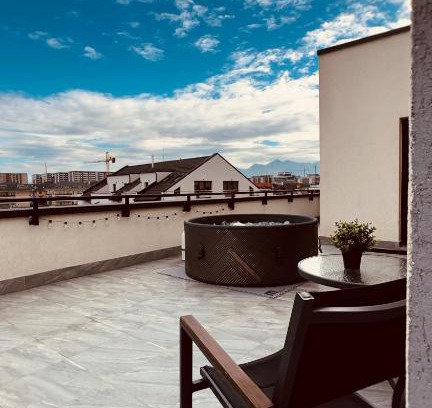 Tractorul Apartment | Skylark - Monaco Penthouse with Jacuzzi & Panoramic View