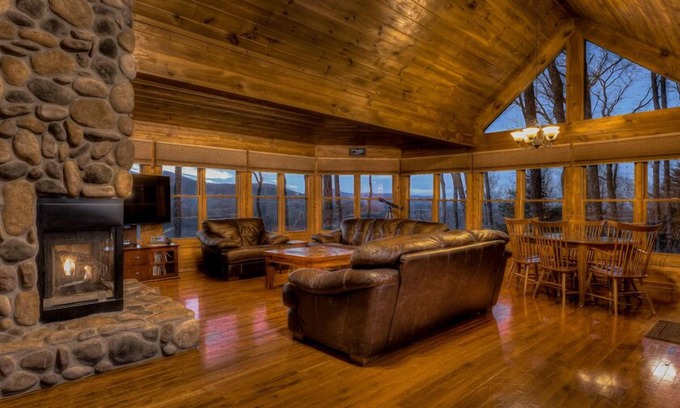 Blue Ridge Cabin | Skyline Lodge- Gated Community | Pet Friendly | Paved Road