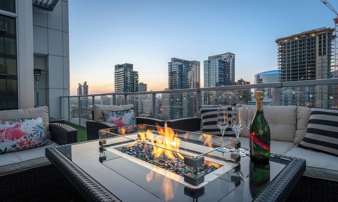 Beltline Condo | Skyline Penthouse w/Private Terrace & Designer Touches | DT Calgary