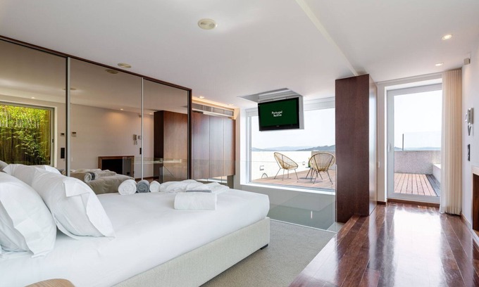 Viana do Castelo House | Skyline Retreat with pool by Portugal Active