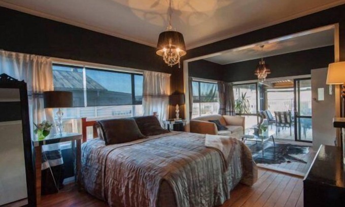 Kawaha Point House | Skyline SkyRides Premium Property ZARRIES @ 113 ROTORUA