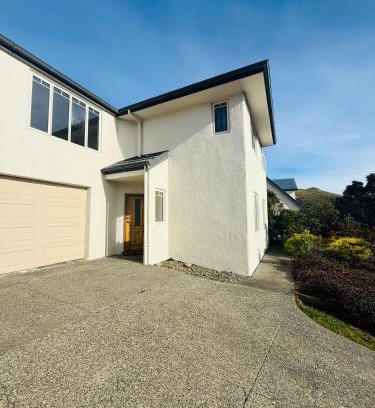 Johnsonville House | Skyline Tramping Entrance