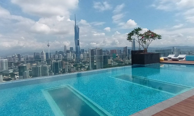Brickfields Apartment | SkyPool Suite @ KL Sentral - Suite A