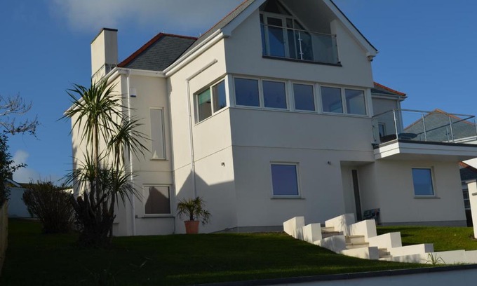 Saint Goran House | Skysail