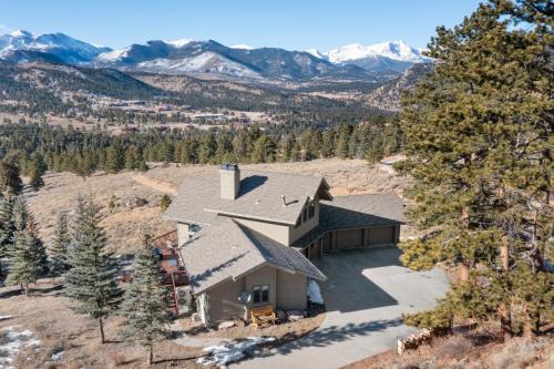 Windcliff Estates House | Skyview Luxury Vacation Rental by Windcliff Homes home