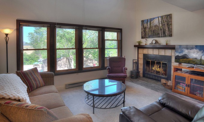 Durango Condo | Skyview Town Retreat (#21) | Near Town, FLC, Trails & Golf - Pool & Hot Tub