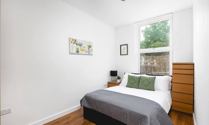 Golborne Apartment | Skyvillion - 2 Bed Apartment In Ladbroke Grove
