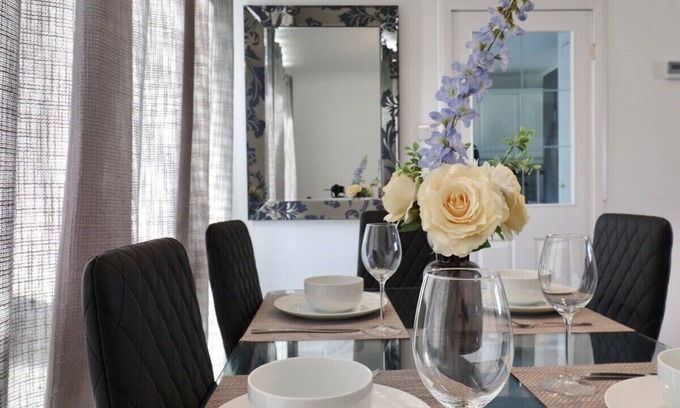Stevenage House | Skyvillion - Valley Way - 3Bed House in Stevenage
