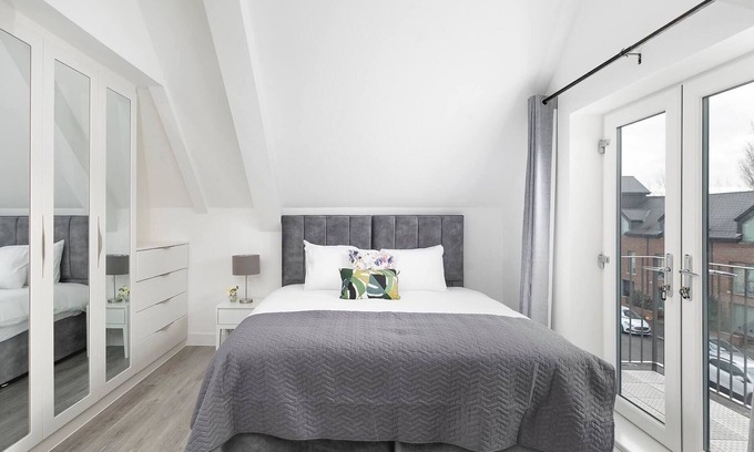 Enfield Apartment | Skyvillion -vineyard Court- Enfield 1bed with balcony