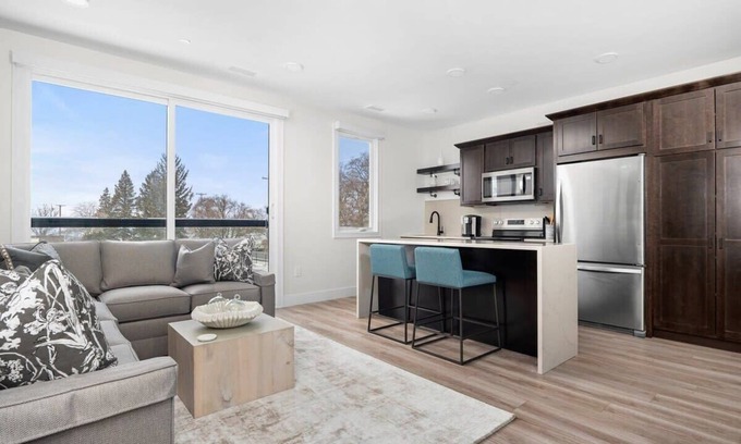 Traverse City Condo | Slabtown Luxury Condo in TC
