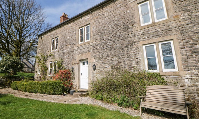 Cauldon Low Cottage | SLADE HOUSE, pet friendly, with open fire in Ilam, Staffordshire