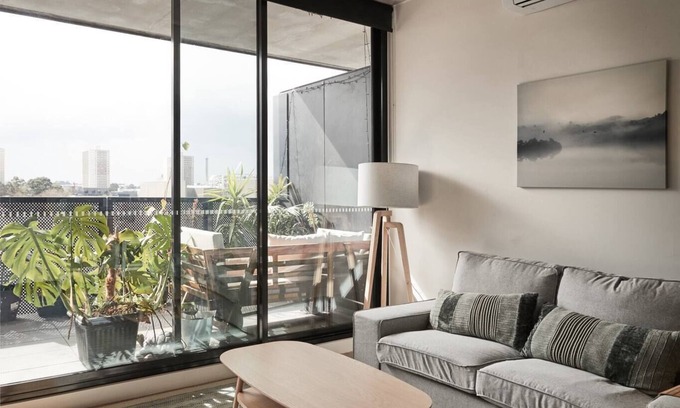 Richmond Apartment | Slate Splendour Style meets Comfort on Bridge Road