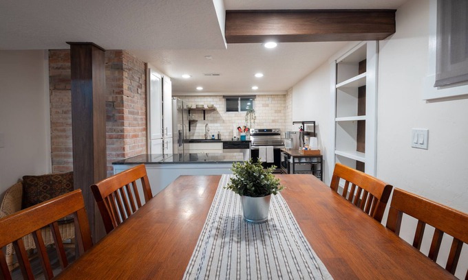 East Millcreek House | SLC Bungalow — Cozy, renovated home with washer & dryer