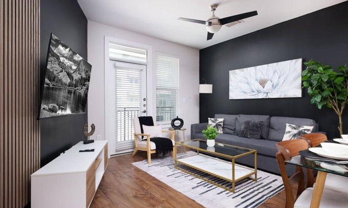King William Apartment | Sleek 1BR-Southtown Near Rvrwalk, Dome & Conv