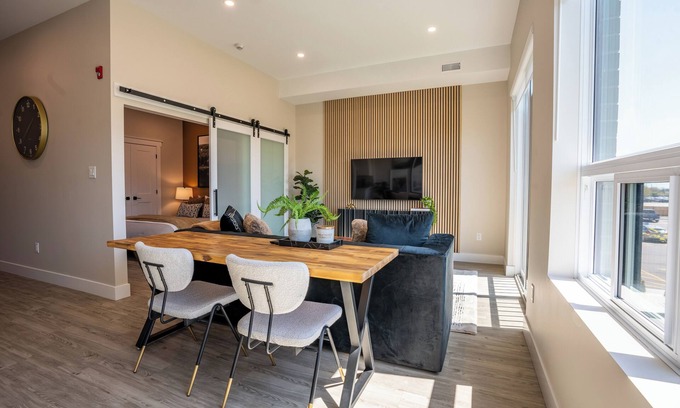 Chatham-Kent Condo | Sleek. Brand New 1 Bedroom Condo. Cozy Luxury.