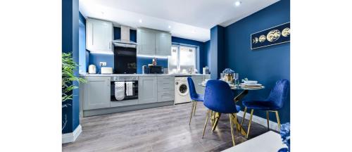 Peckham Rye Apartment | Sleek Modern 3BR Flat in Nunhead
