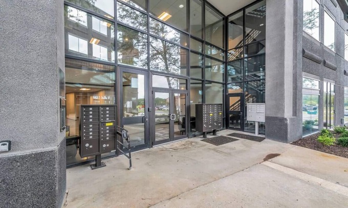 Waldron Apartment | Sleek, modern loft minutes from Airport, FAST WiFi