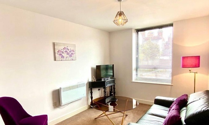 Stafford Apartment | Sleek one-bedroom self-catering apartment. A perfect choice for short-term stays