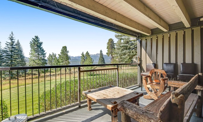 Dillon Condo | Sleek & unique mountain retreat w/breathtaking lake views, shared pool & hot tub