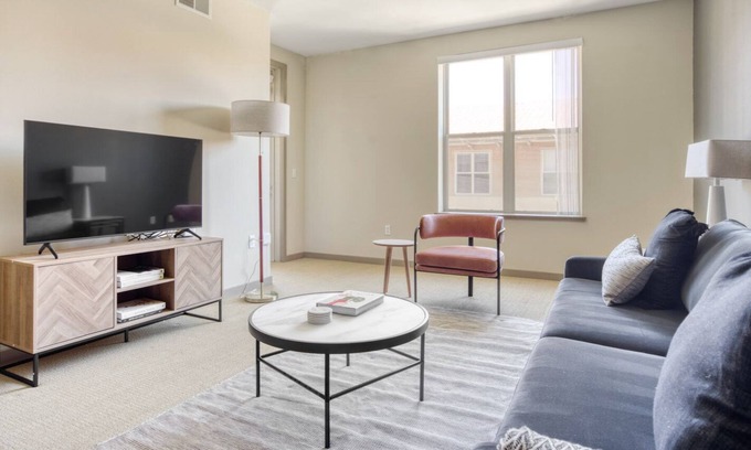 Contra Costa Centre Apartment | Sleek Walnut Creek 1BR w/ Gym, Pool & Spa, steps to BART, by Blueground