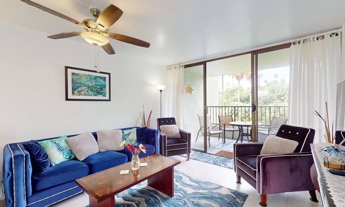 Hilo Condo | Sleek Waterfront Condo w/a Shared Pool, Fast WiFi, & a Full Kitchen