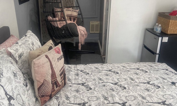 Delair Apartment | Sleep and go