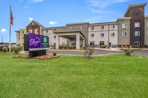 Union City Hotel | Sleep Inn at Discovery Park of America