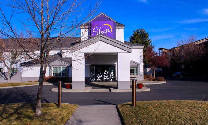 Mountain View District Hotel | Sleep Inn Bend Crossroads Plaza