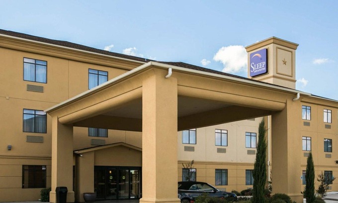 Fairbanks Hotel | Sleep Inn & Suites Highway 290/NW Freeway