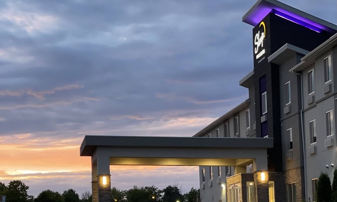 Lancaster Hotel | Sleep Inn & Suites Lancaster-Platteville
