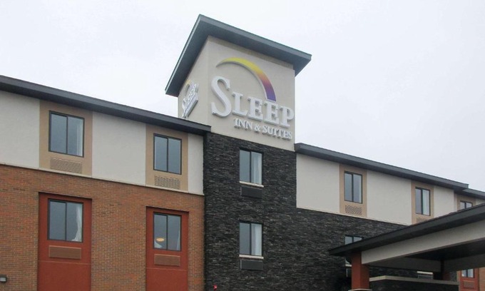 Oregon Hotel | Sleep Inn & Suites Oregon - Madison