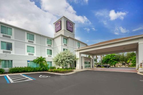 Port Charlotte - Charlotte Harbor Hotel | Sleep Inn & Suites Port Charlotte-Punta Gorda