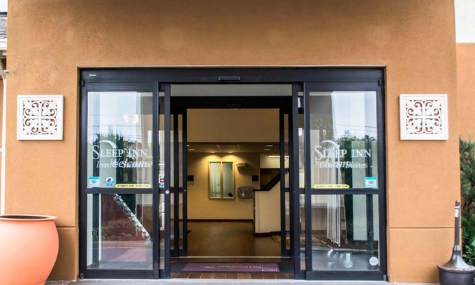 Stony Creek Hotel | Sleep Inn & Suites Stony Creek - Petersburg South