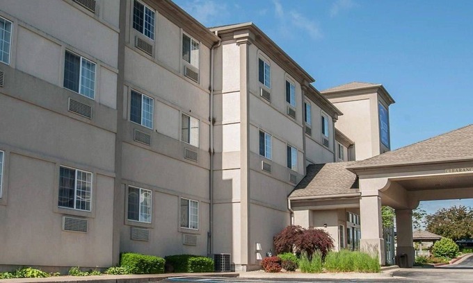 Camdenton Hotel | Sleep Inn & Suites Lake of the Ozarks