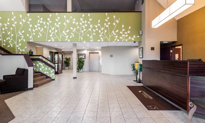St. Charles Hotel | Sleep Inn & Suites