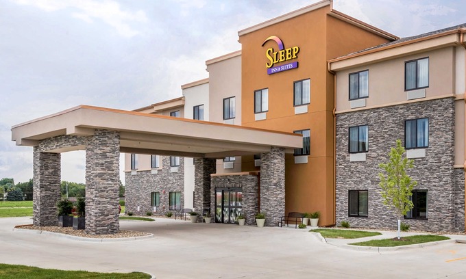 West Des Moines Hotel | Sleep Inn & Suites West des Moines Near Jordan Creek
