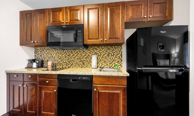 Rochester Hotel | Sleep Inn & Suites West-Near Medical Center