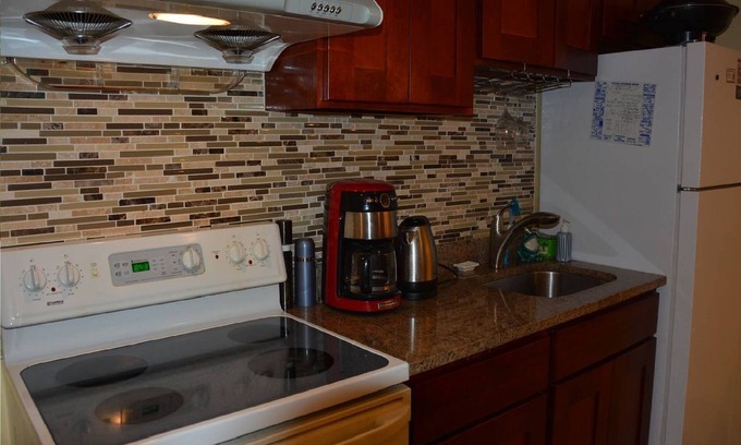 Winchester Apartment | Sleep up to 4 Guest New Apt. 10 mins to Boston Easy to I-93