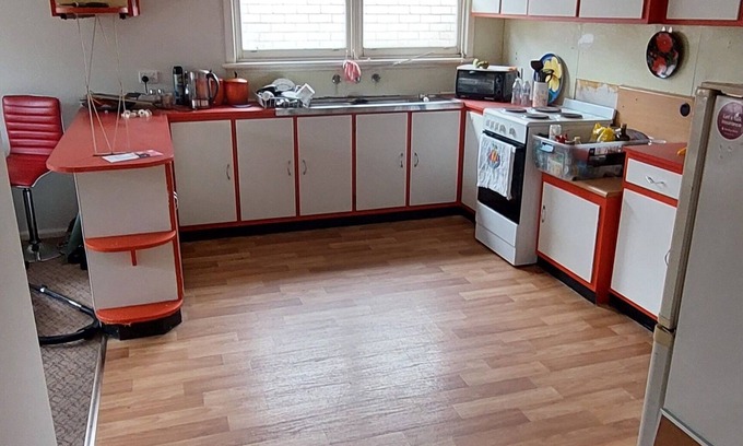 Toora House | sleep up to 8 great family home with back yard shop across the road