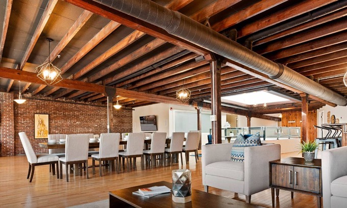 Shelby Park House | Sleep24 12Beds 8BR 6BA Swepson Retreat KING