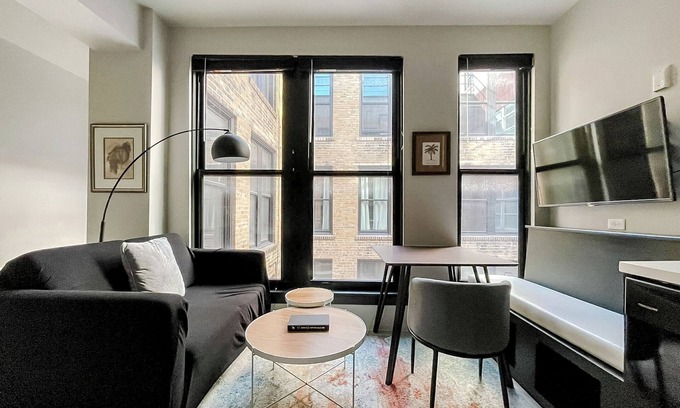 Downtown Springfield Apartment | Sleepover Amazing 1BD/1BA + Gym - Downtown Springfield