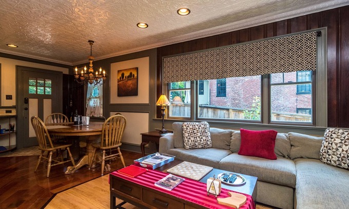 Lambertville House | Sleeps 10 - 3 bedroom house all to yourself