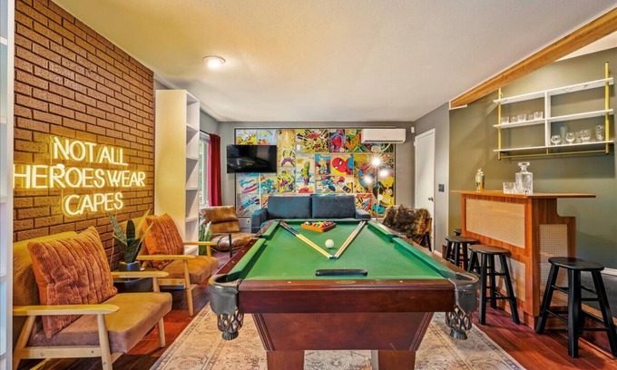 East Stroudsburg House | Sleeps 10 Hot Tub Paddle Boards Arcade Games