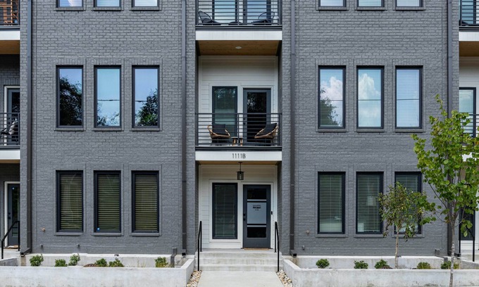 Greenwood House | *SLEEPS 12* Keep the Secret *EAST NASH5* 4BR* 4BA*