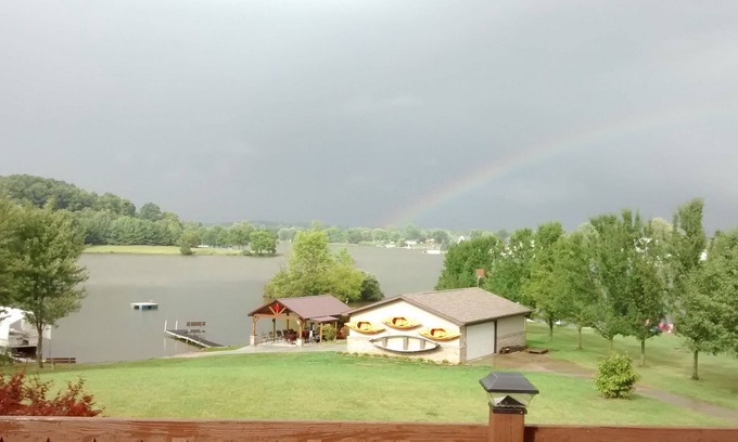 Frontier House | SLEEPS 14;INDOOR POOL,5BED/4BATH,SAND BEACH,PAVILION,CANOE,KAYAKS,PONTOON-RENTAL