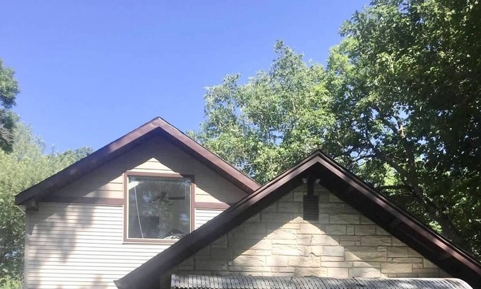 Clear Lake House | Sleeps 16 Across the Street From PM Park/Clear Lake Boats Marina
