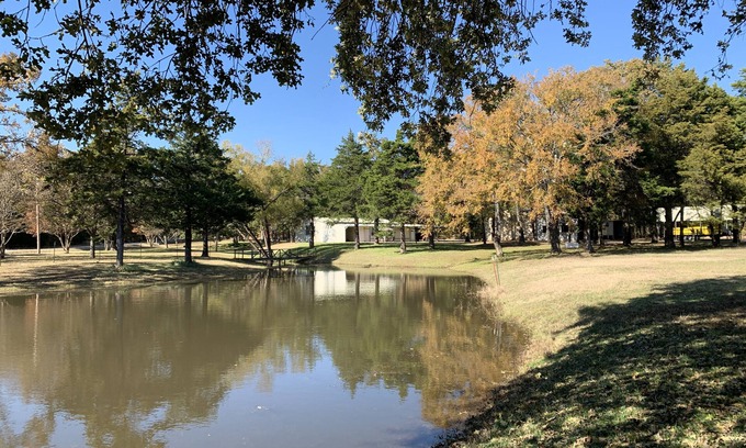 Gordonville House | Sleeps 16 - Home & Bunkhouse - 21 acres - Texoma Vacation Home - Lake Texoma