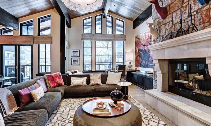 Vail Ski Chalet | Sleeps 16! Ski-In/Ski-Out Mountain Chalet