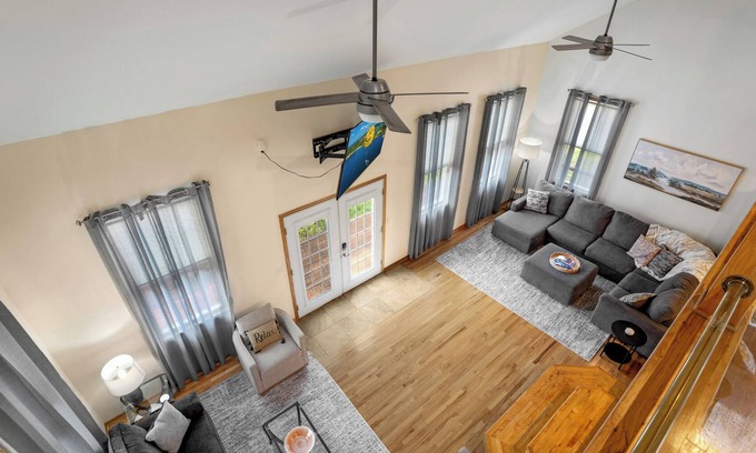 Barnett House | Sleeps 16! Waterfront Fun Near Jolly Roger’s | Private Dock & 4BR/4BA